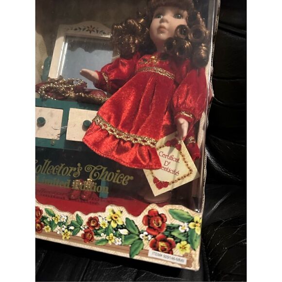 Collectors Choice Genuine Bisque Porcelain With Wood Dressing Table W/ COA Loose - Picture 2 of 10